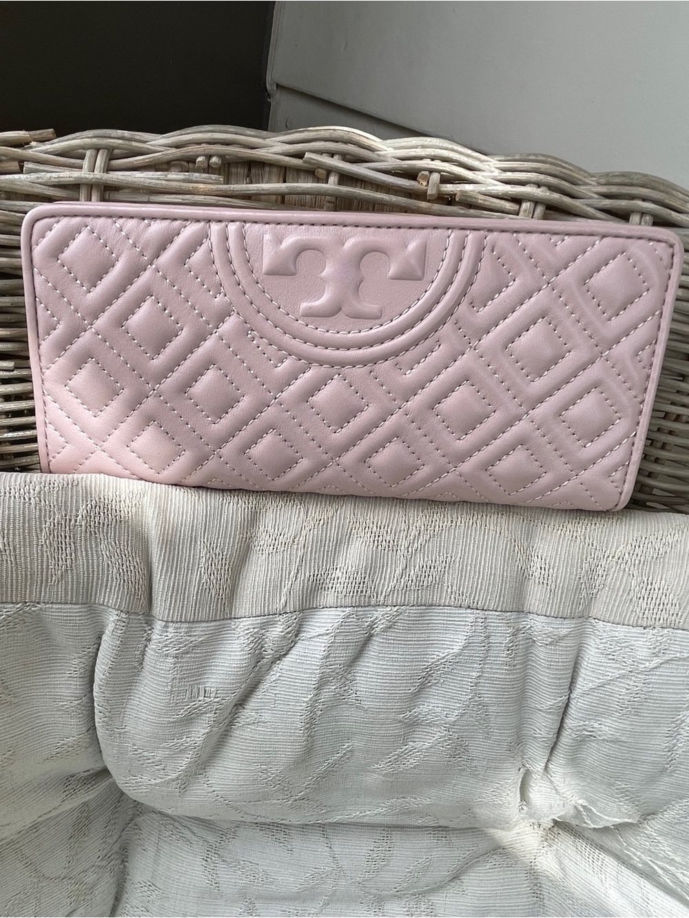 Tory Burch Quilted Shell Pink Fleming slim Wallet NWT read~